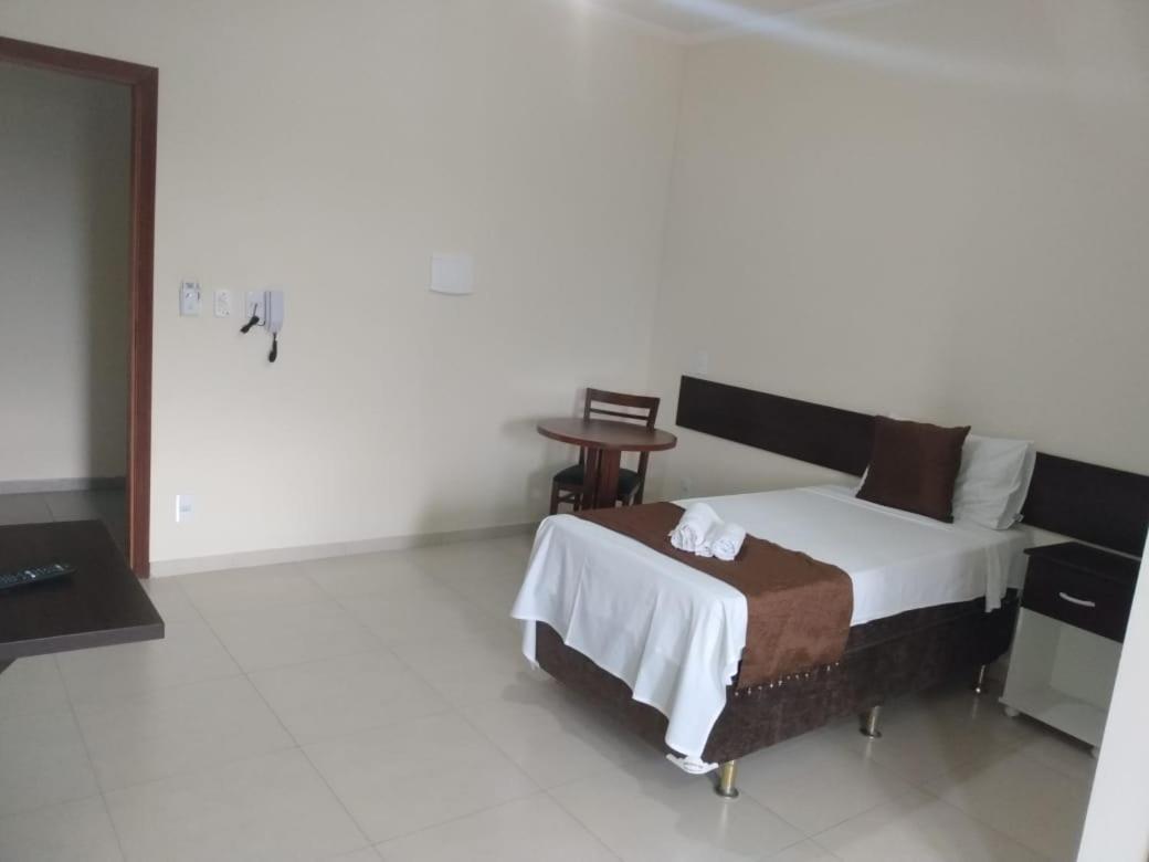 Hotel Martins Pouso Alegre Exterior foto